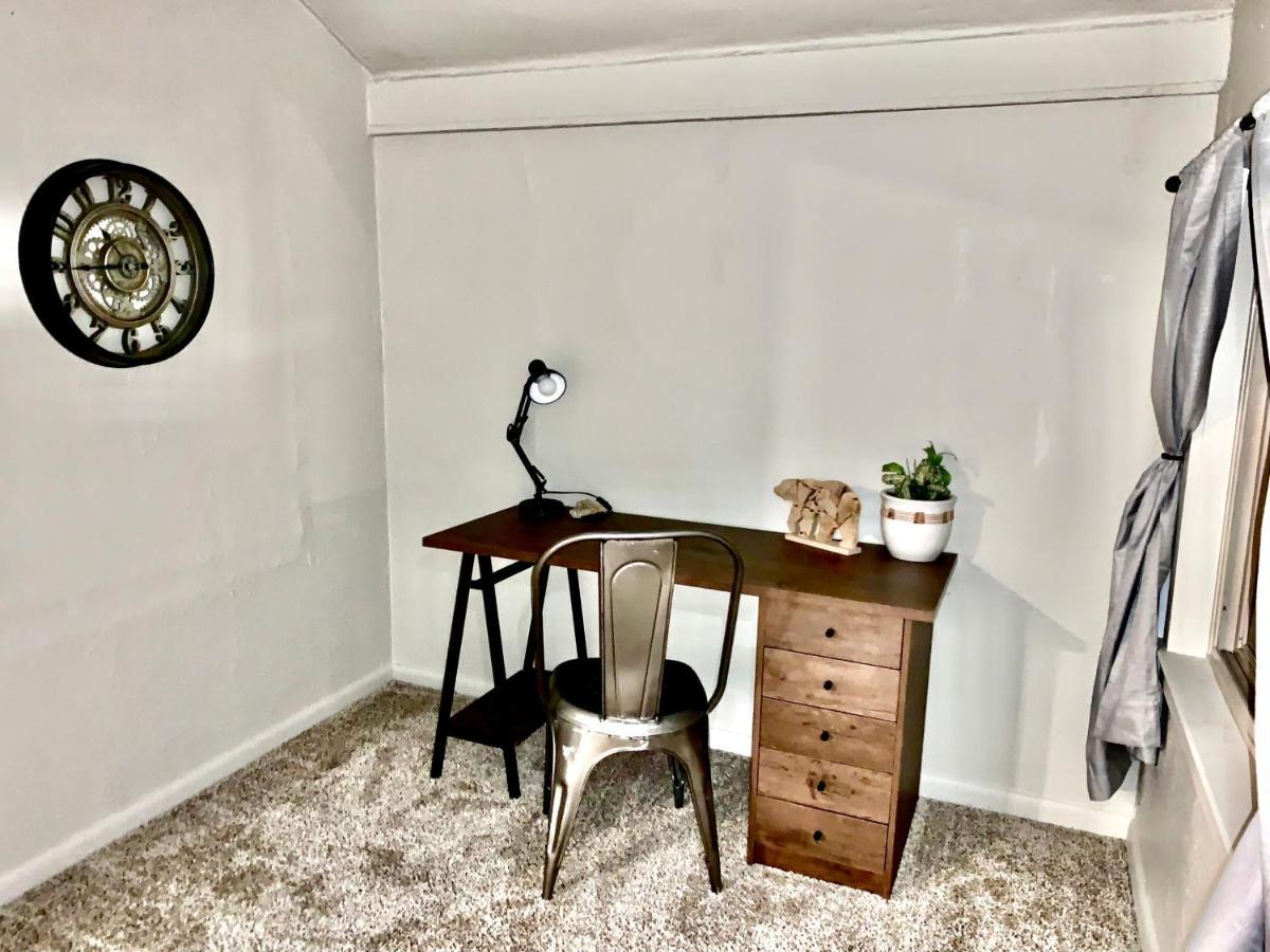 Newly Renovated Cozy Home Minutes From Broadmoor And Downtown Colorado Springs Extérieur photo