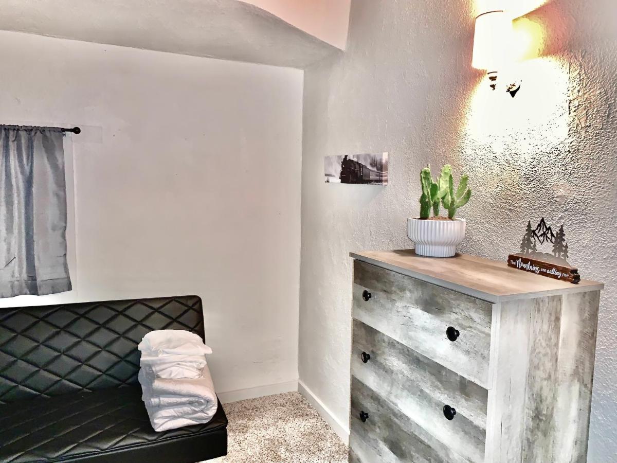 Newly Renovated Cozy Home Minutes From Broadmoor And Downtown Colorado Springs Extérieur photo