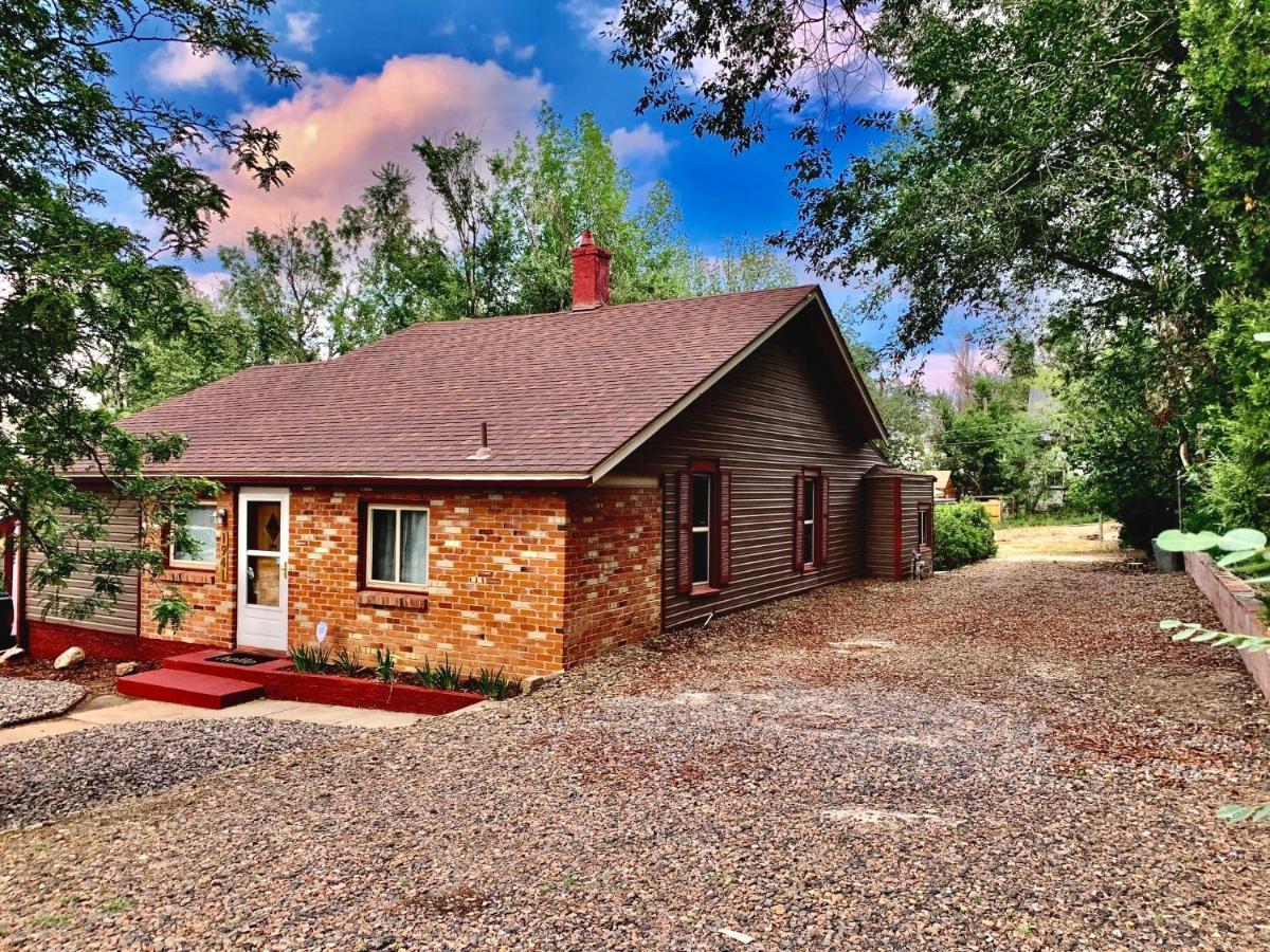 Newly Renovated Cozy Home Minutes From Broadmoor And Downtown Colorado Springs Extérieur photo